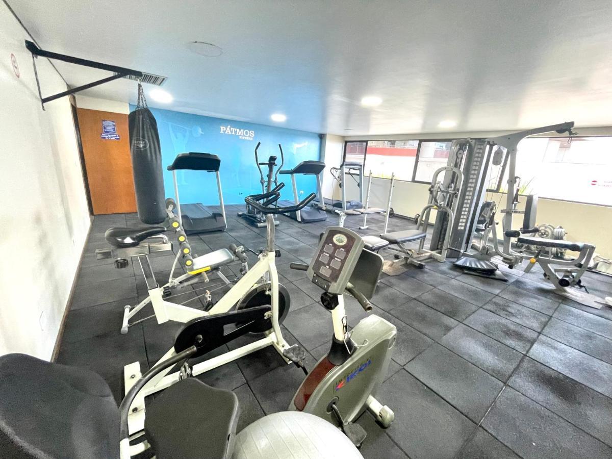Apartamento Beira Mar 2 Quartos Com Ar E Cozinha Completa *